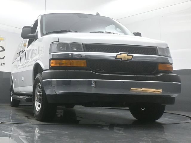 New 2025 Chevrolet Express 3500 LT w/ LT Preferred Equipment Group RWD image 3
