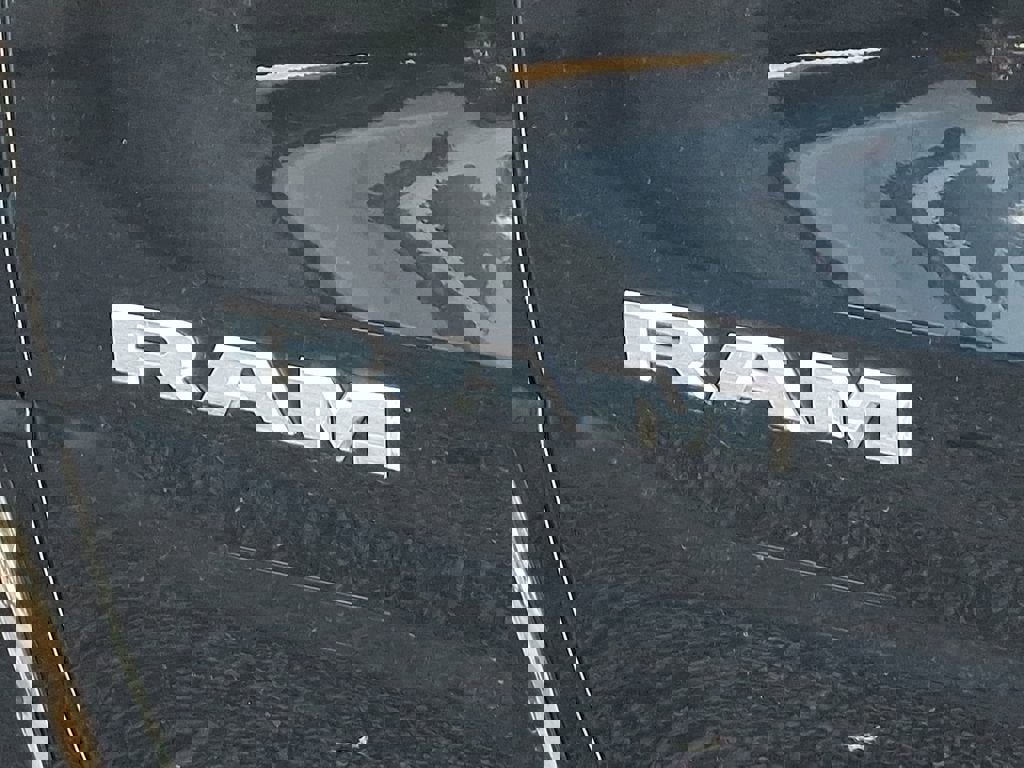 Used 2022 RAM 1500 Laramie w/ Sport Appearance Package image 12