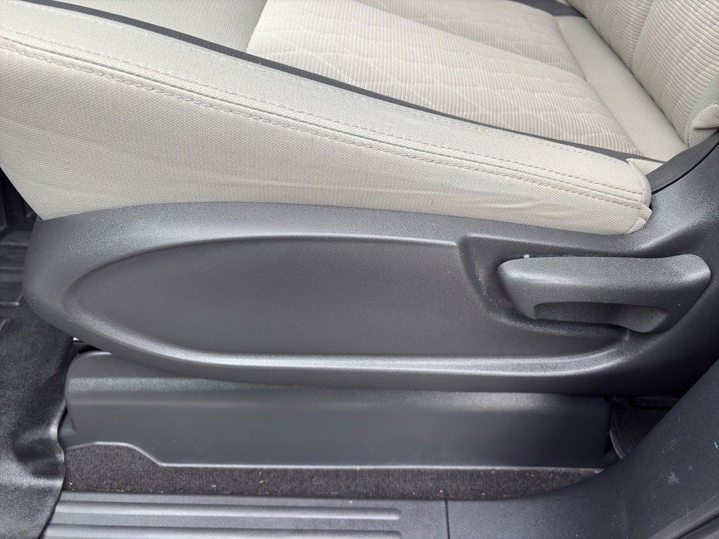 Used 2024 Nissan Titan SV w/ Accessory Utility Package image 12