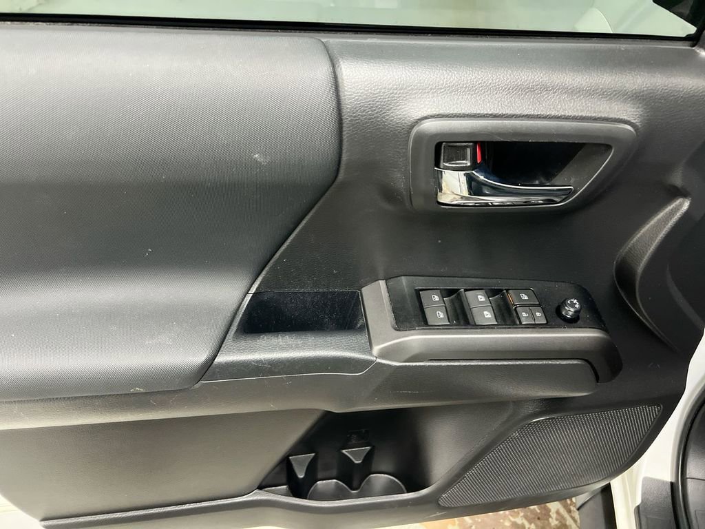 Used 2023 Toyota Tacoma TRD Sport AWD/4WD image 20