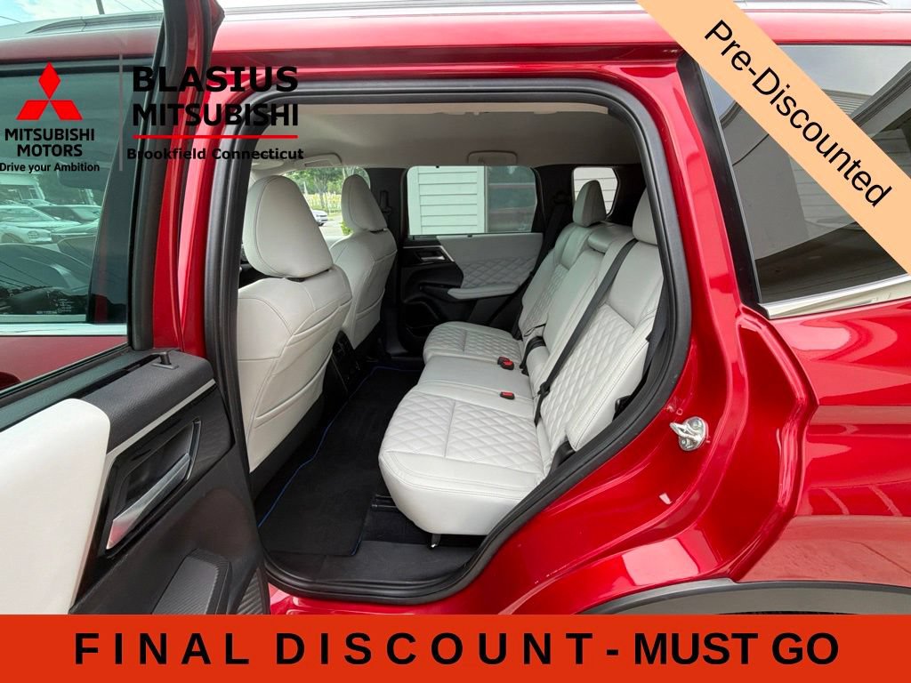 Used 2023 Mitsubishi Outlander SEL AWD/4WD image 48