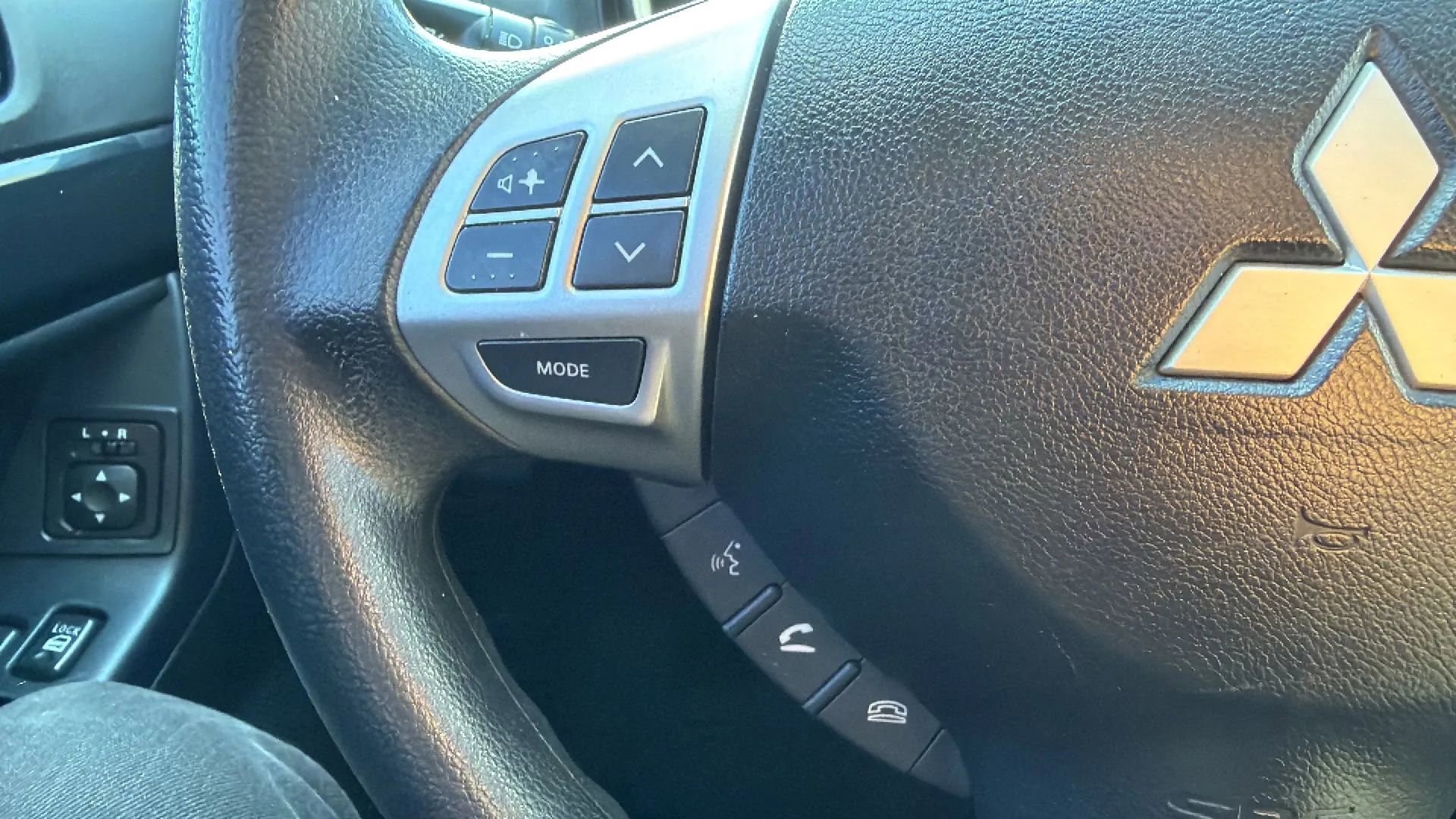 Used 2016 Mitsubishi Lancer ES FWD image 12