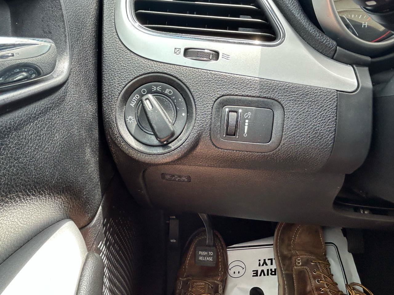 Used 2018 Dodge Journey SE w/ Connectivity Group FWD image 25