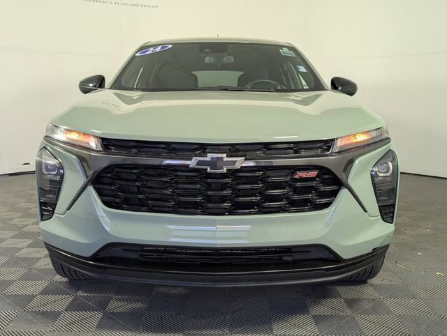 Certified 2024 Chevrolet Trax RS w/ Driver Confidence Package image 11