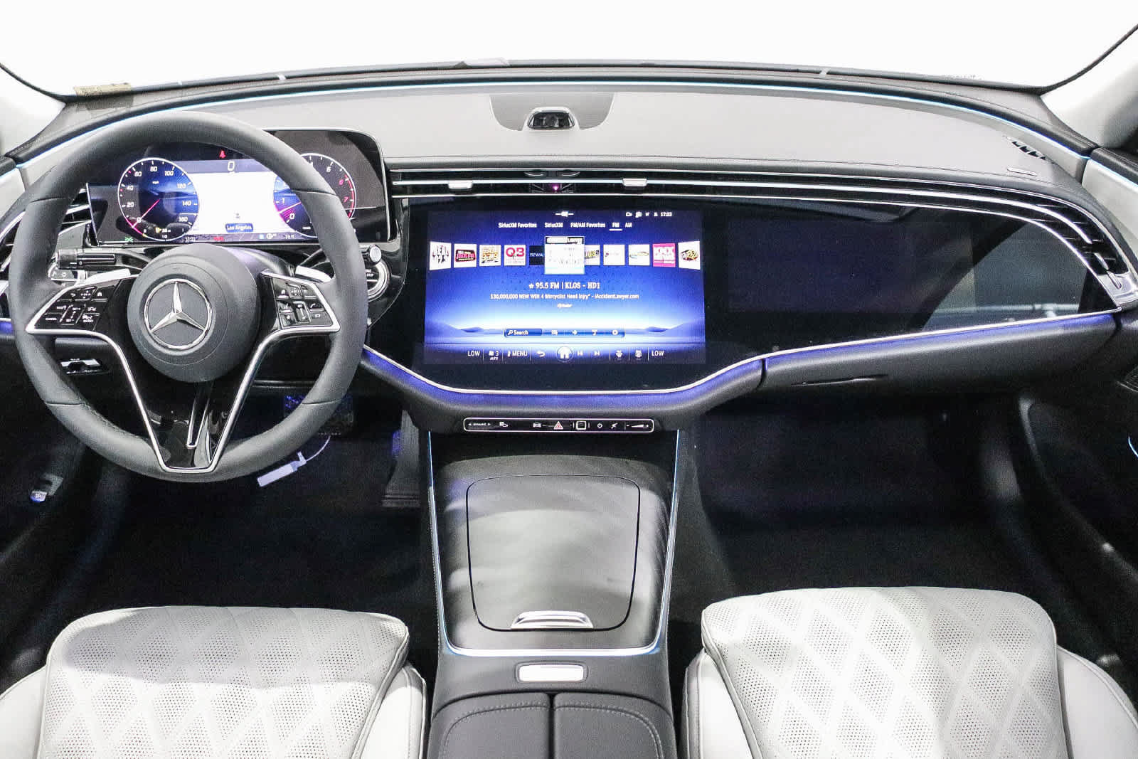 New 2027 Mercedes-Benz E 450 4MATIC Sedan image 16