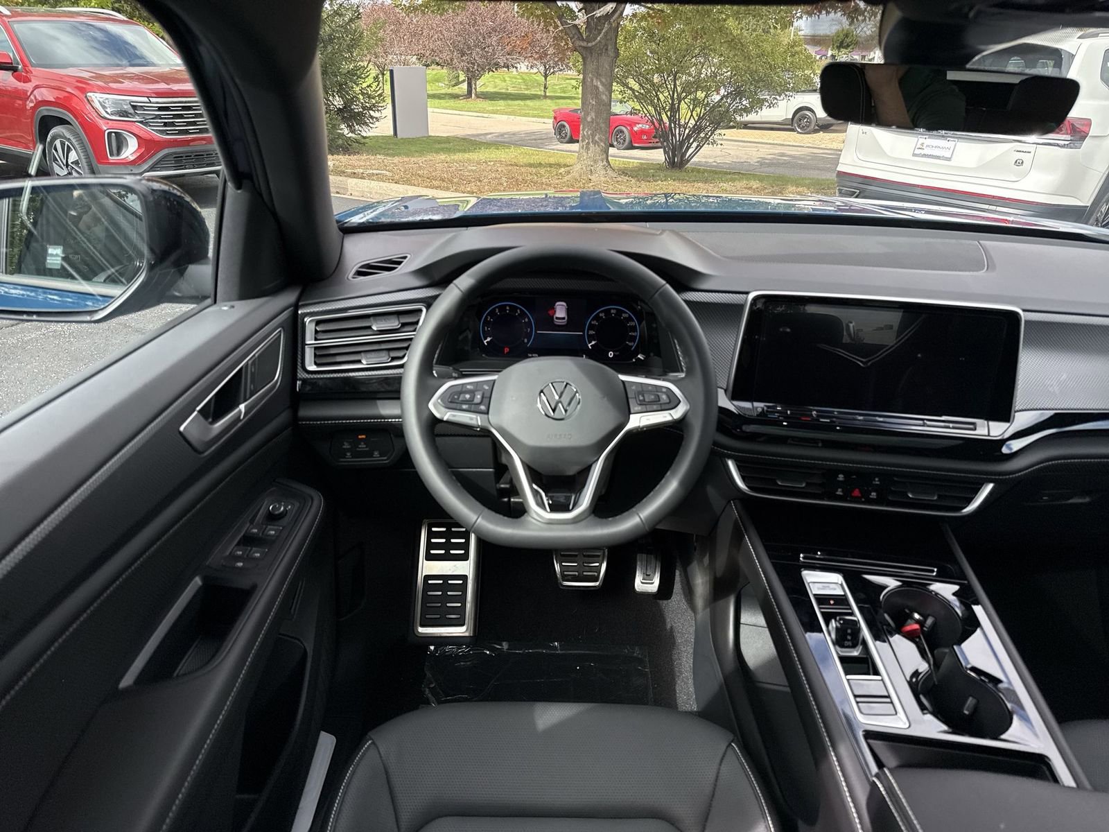 New 2026 Volkswagen Atlas Cross Sport SEL R-Line image 16