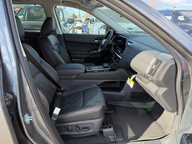 New 2026 Nissan Pathfinder Platinum w/ Cargo Package image 28