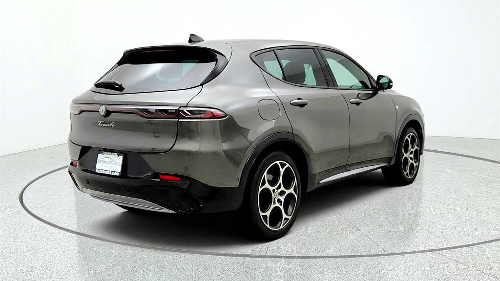 Used 2024 Alfa Romeo Tonale Ti w/ Active Assist Package AWD/4WD image 5