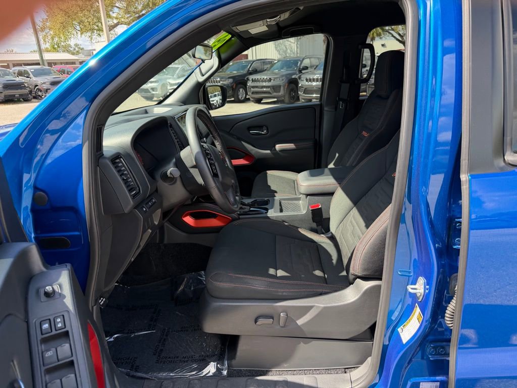 Used 2024 Nissan Frontier PRO-4X w/ Technology Package image 16