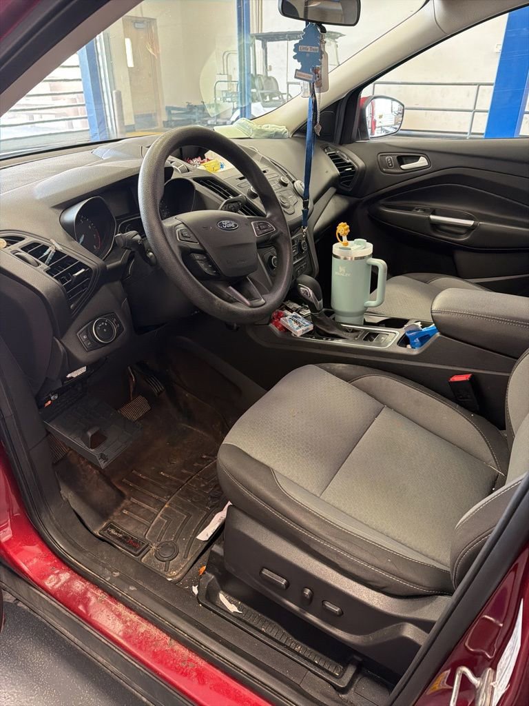 Used 2018 Ford Escape SE AWD/4WD image 2