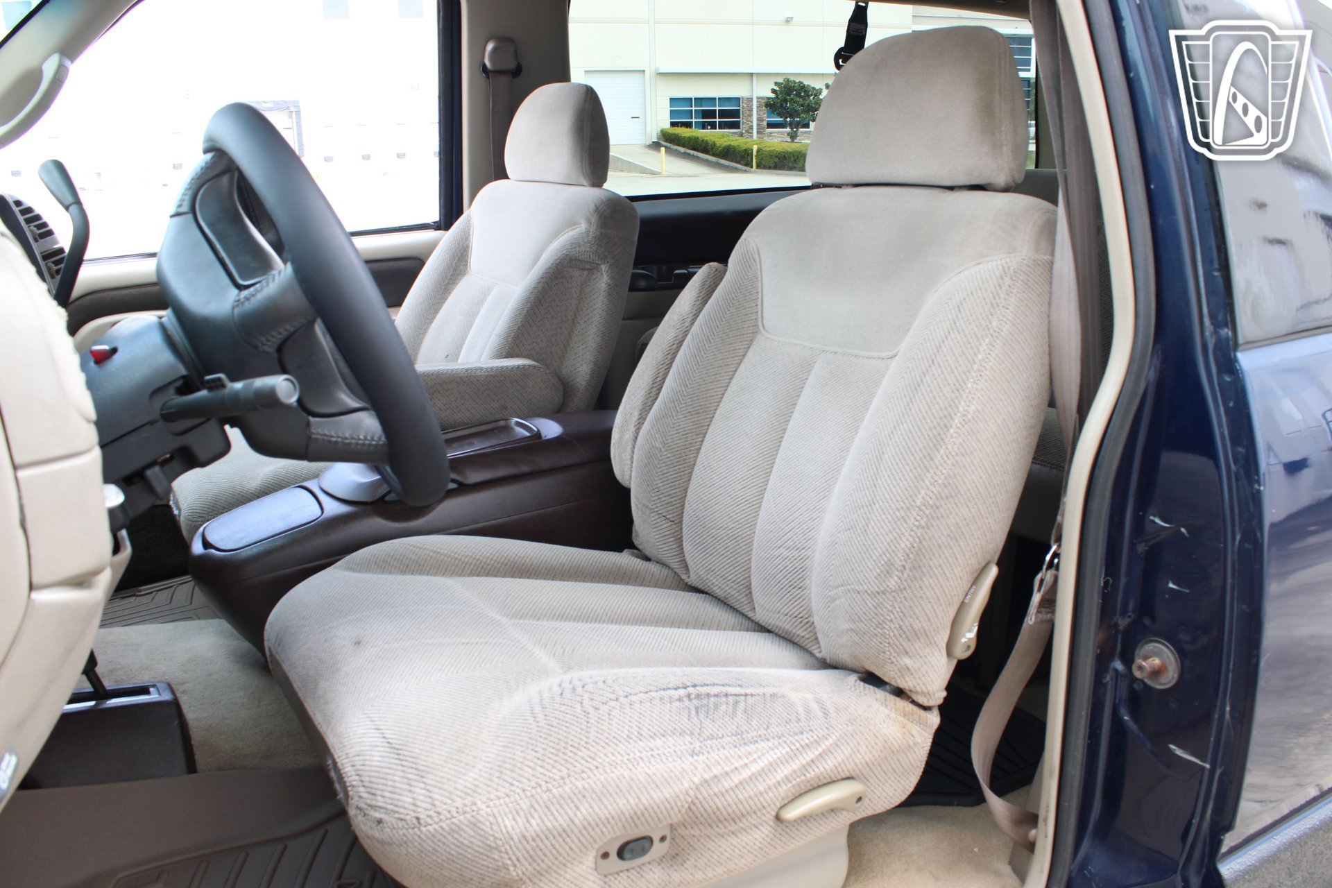 Used 1996 Chevrolet Tahoe 4WD 2-Door image 7