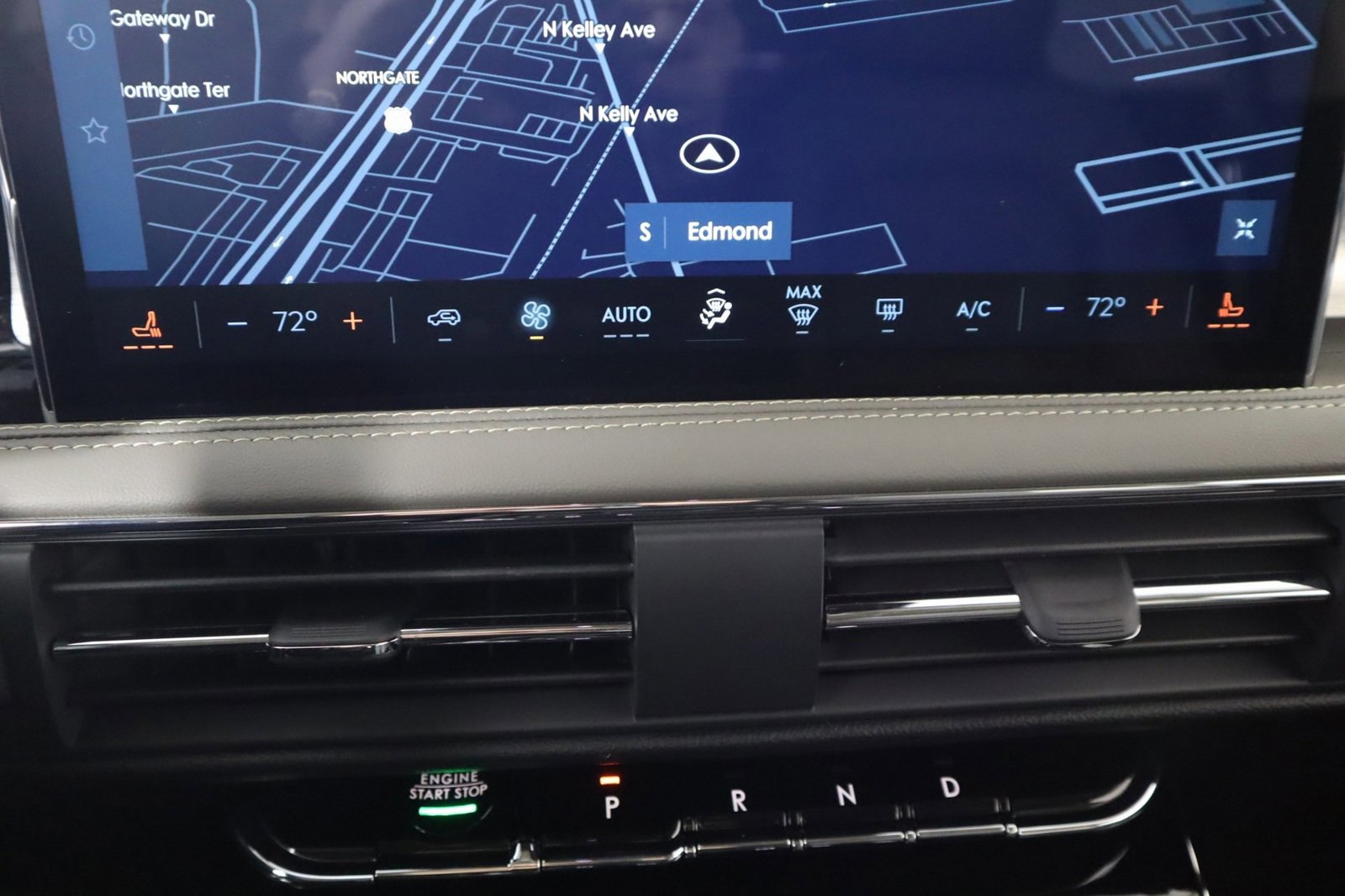 New 2025 Lincoln Corsair FWD image 8