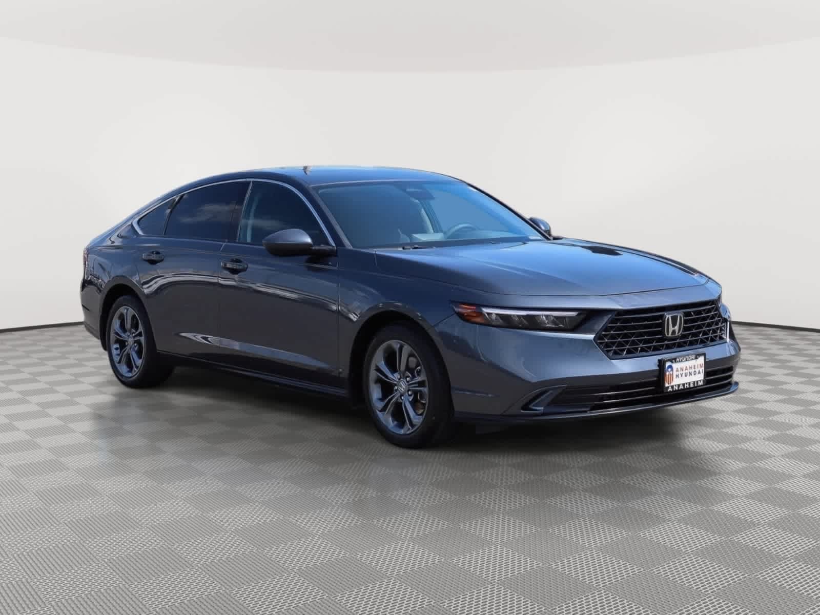 Used 2023 Honda Accord EX image 3
