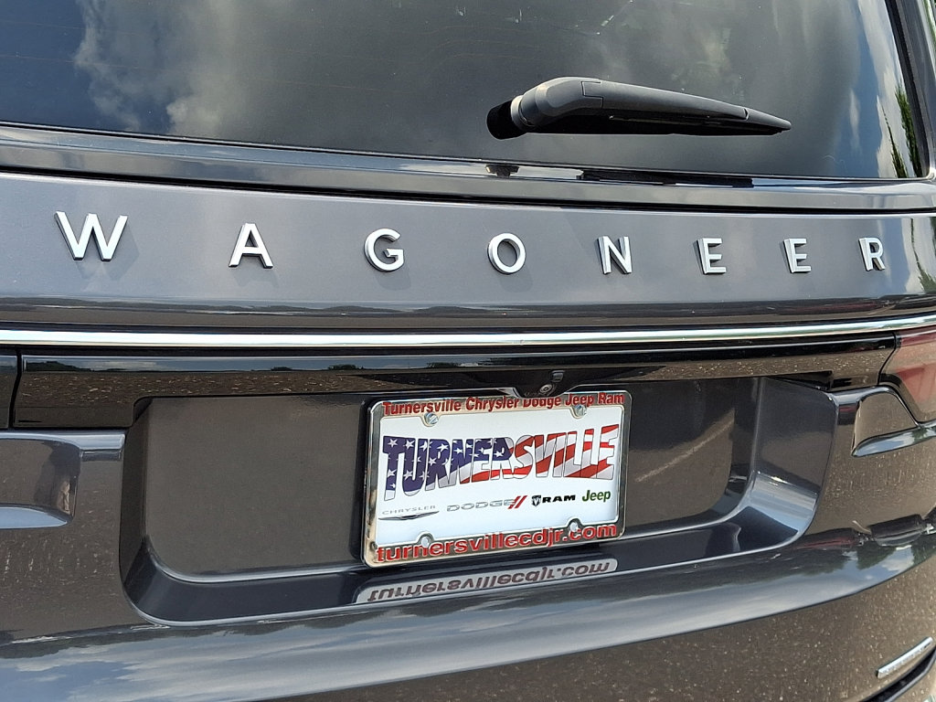 Used 2024 Jeep Wagoneer Series II AWD/4WD image 16