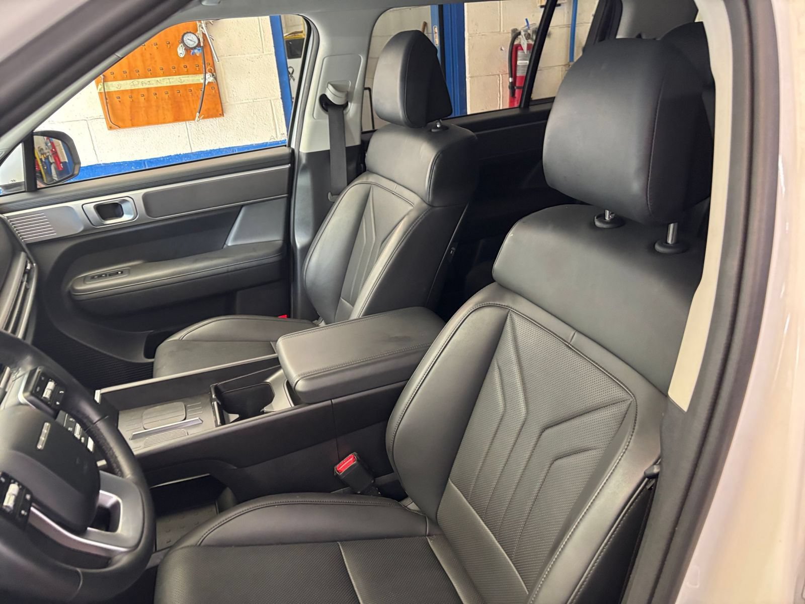 Used 2026 Hyundai Santa Fe SEL AWD/4WD image 24