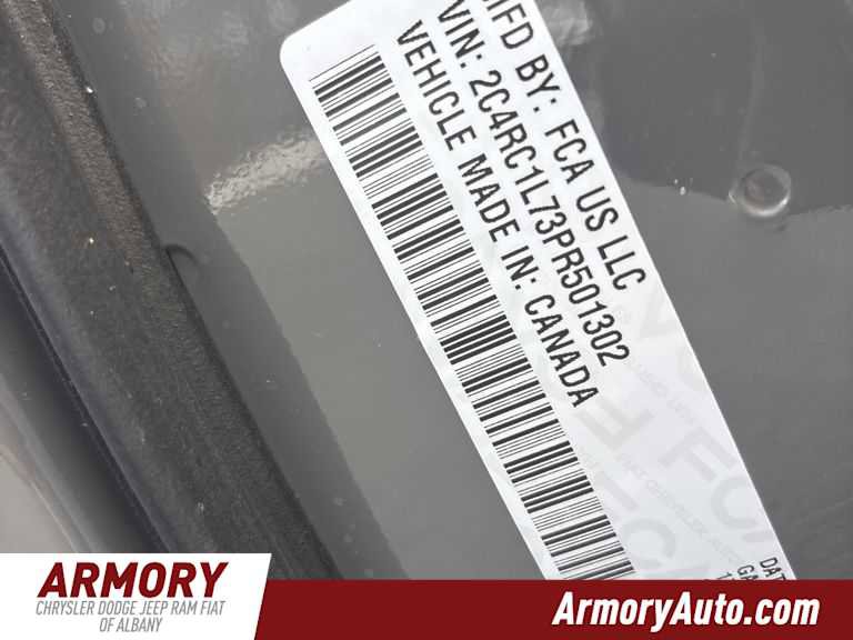 Used 2023 Chrysler Pacifica Touring-L w/ Uconnect Theater Family Group image 43