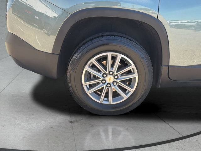 Used 2023 Chevrolet Traverse LT FWD image 32