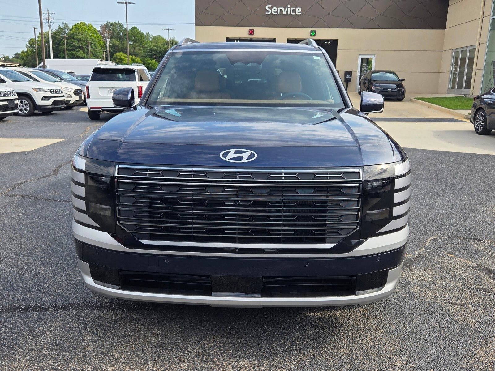 New 2026 Hyundai Palisade Calligraphy FWD image 2