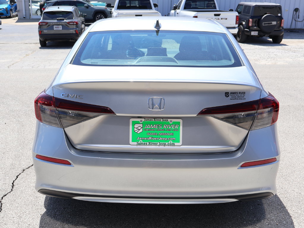 Used 2025 Honda Civic LX image 4