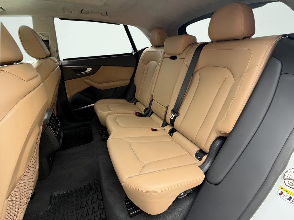 Used 2019 Audi Q8 Prestige w/ Luxury Package image 23