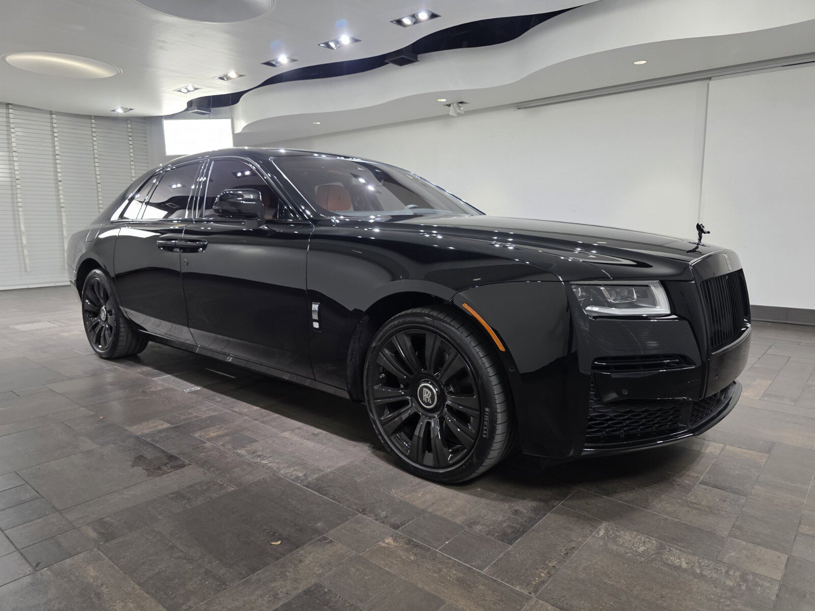 Used 2024 Rolls-Royce Ghost image 29