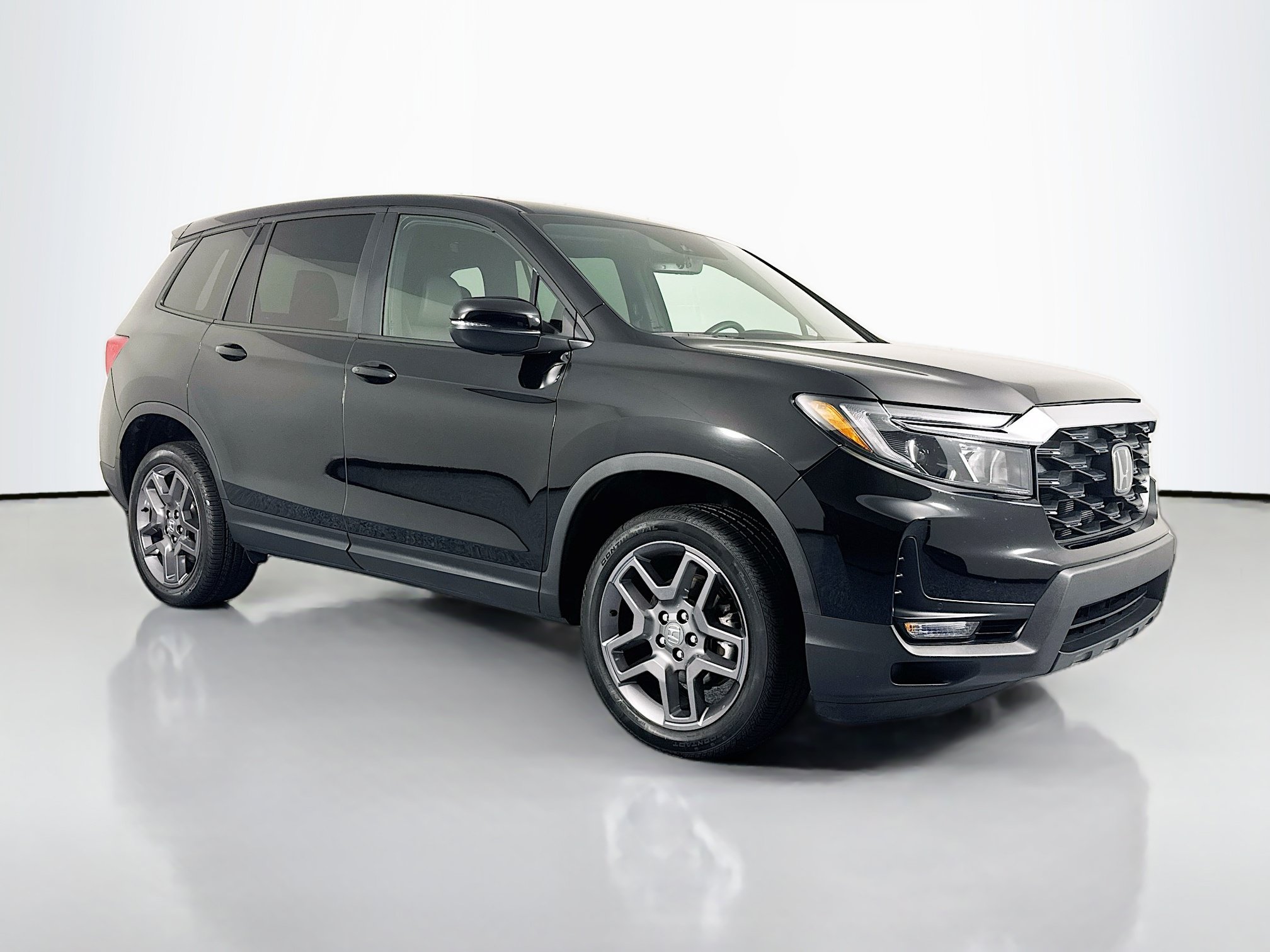 Certified 2023 Honda Passport EX-L image 3
