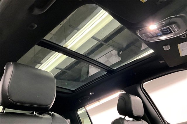 Used 2024 Jeep Wagoneer Series II image 16