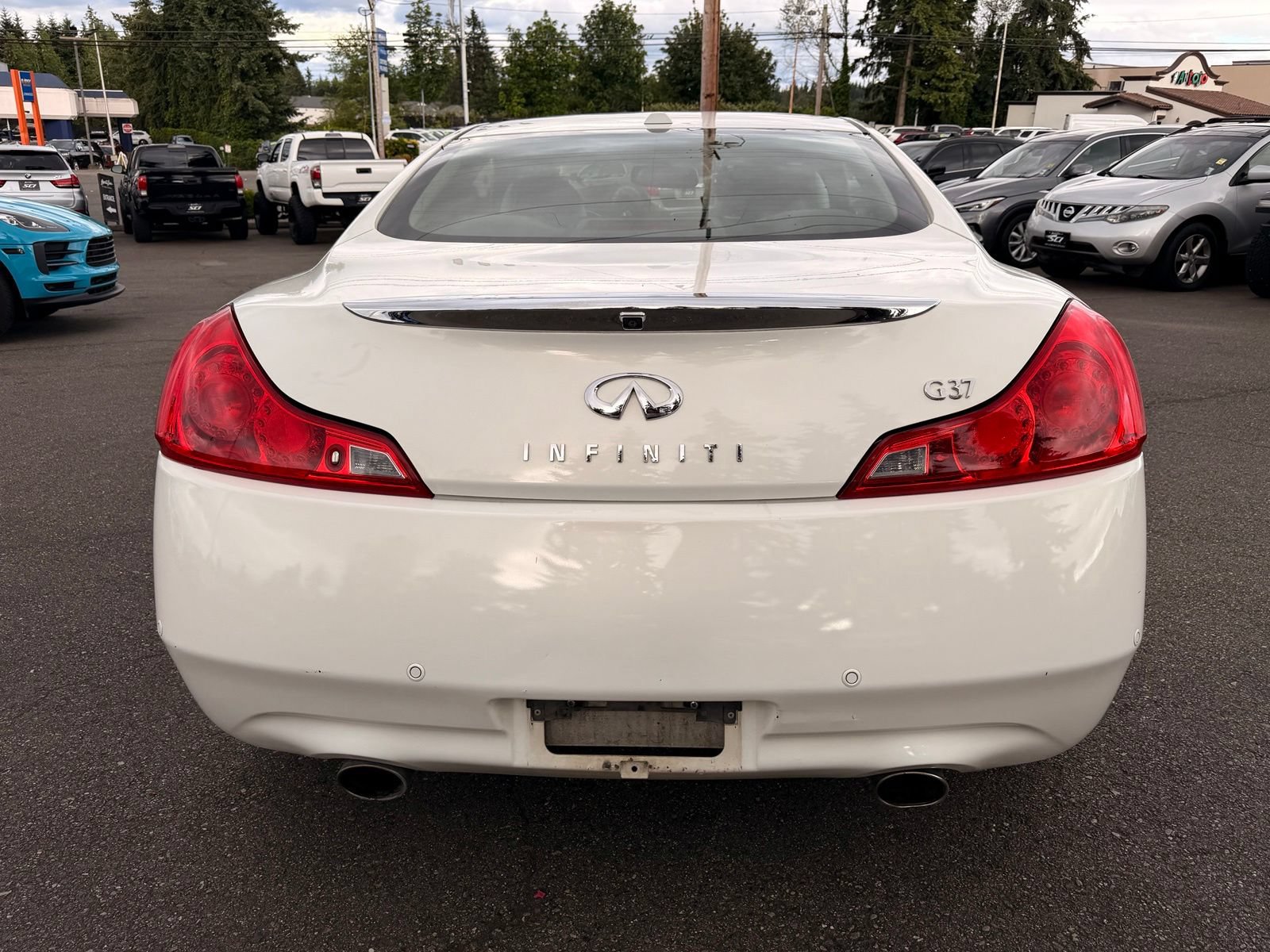 Used 2011 INFINITI G37 Journey w/ Premium Pkg RWD image 8
