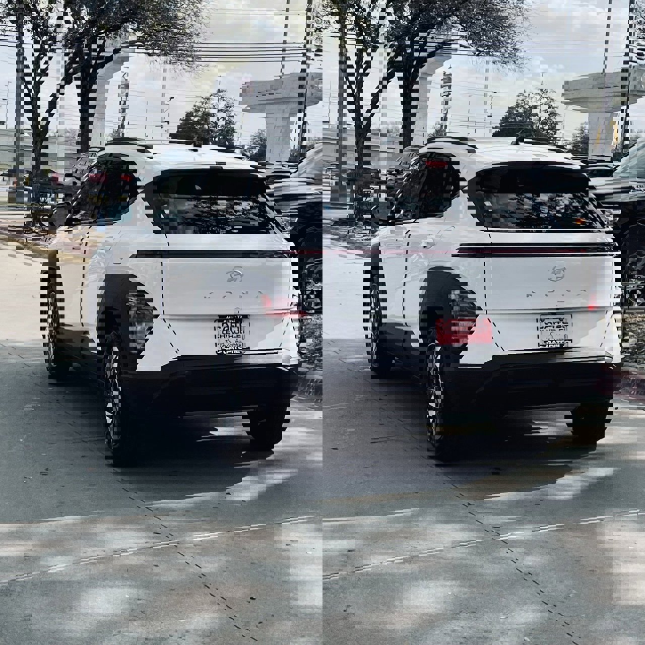 Used 2025 Hyundai Kona SEL image 4