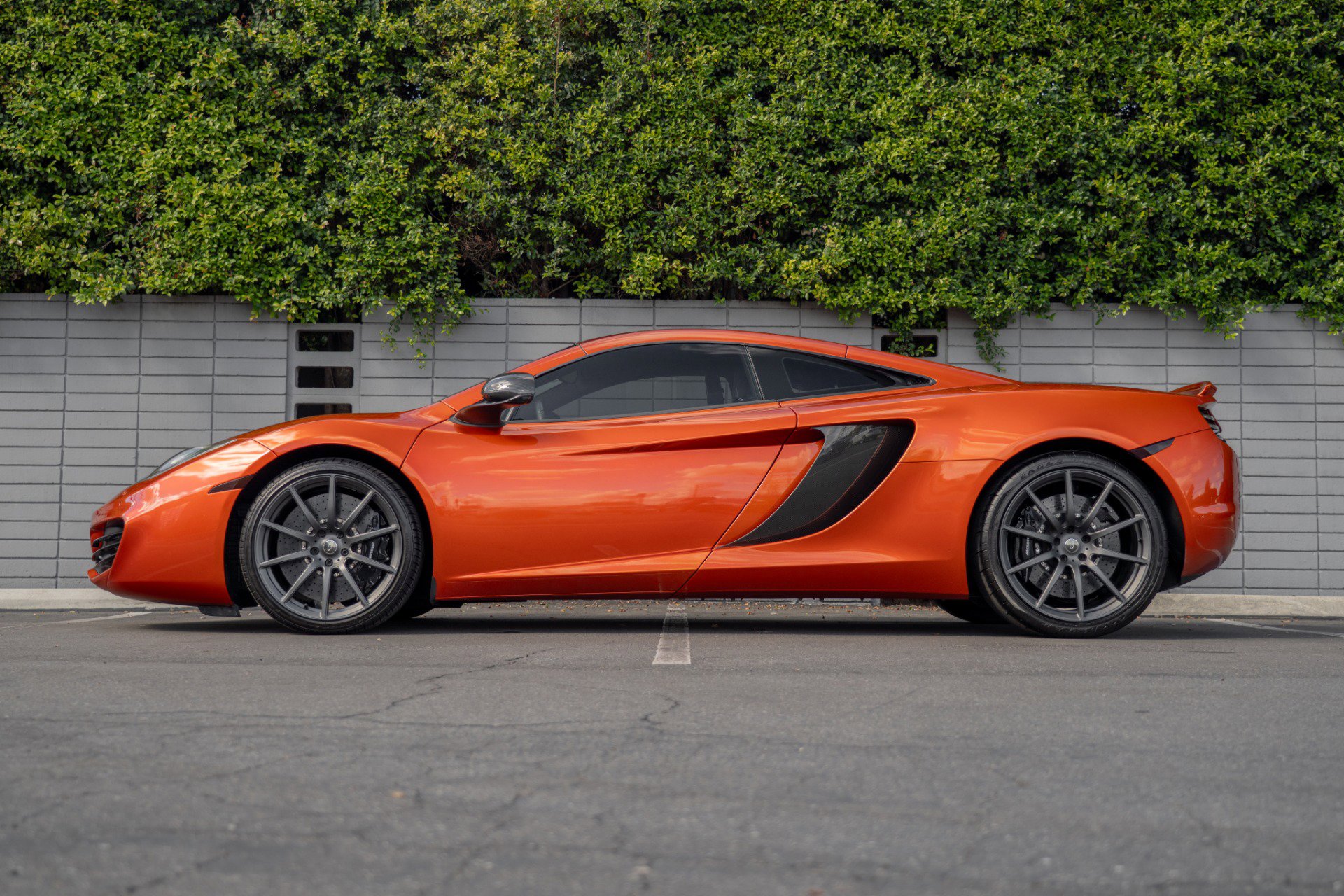 Used 2012 McLaren MP4-12C Coupe image 21