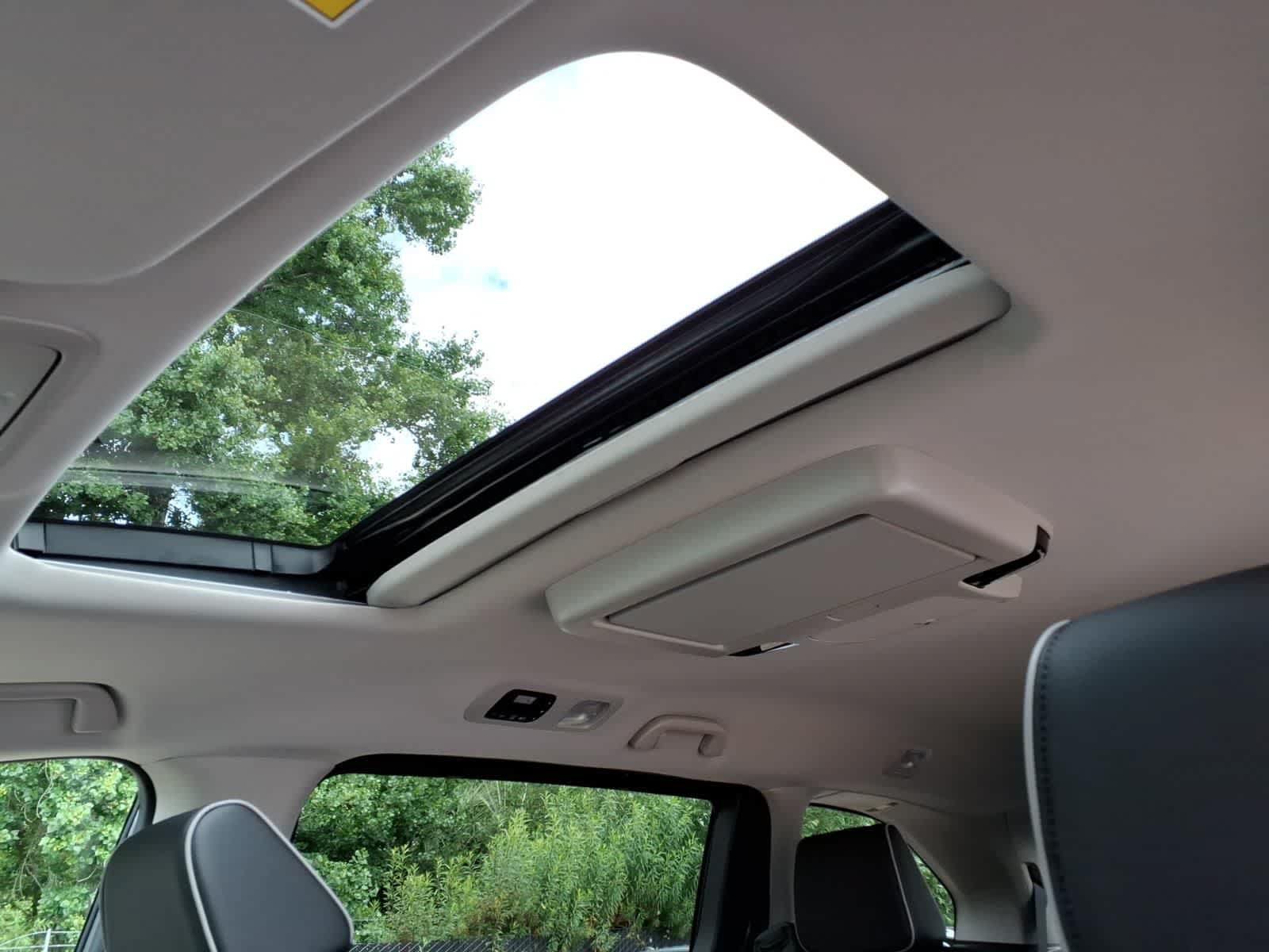 New 2026 Honda Odyssey Touring image 14