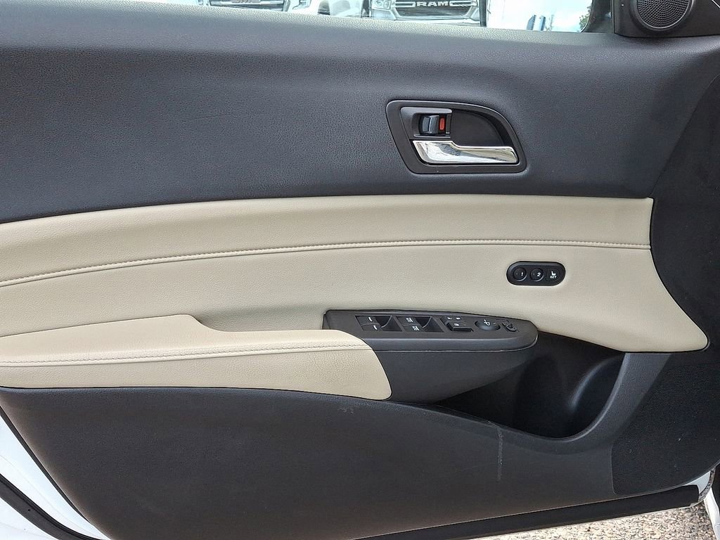 Used 2016 Acura ILX image 12