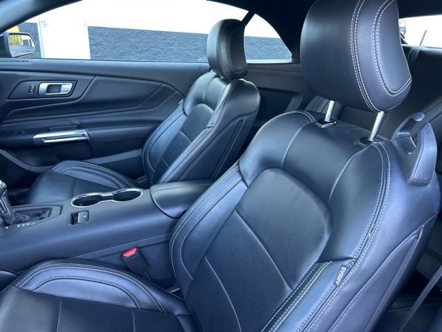 Used 2025 Ford Mustang Premium image 21