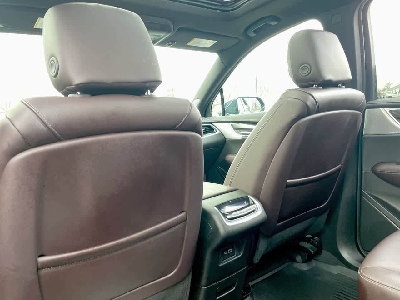 Used 2024 Cadillac XT6 Premium Luxury w/ LPO, Floor Liner Package image 21