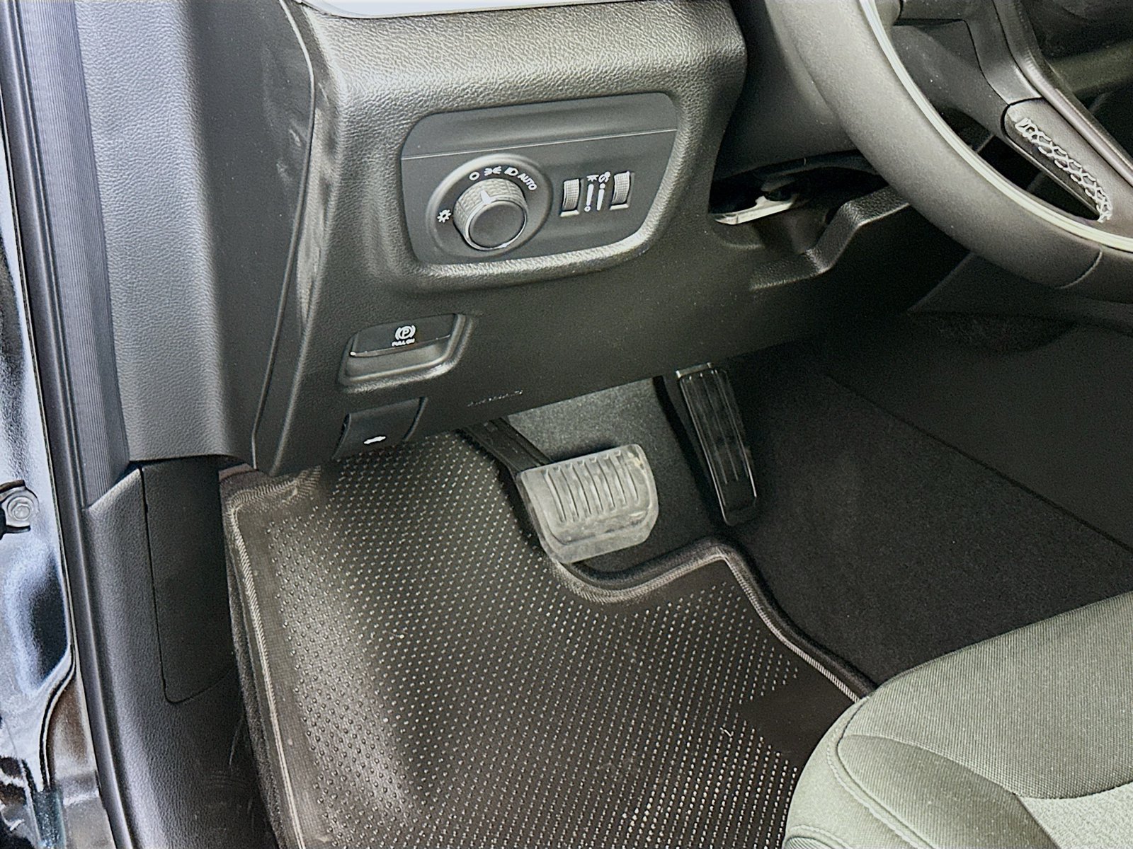 New 2026 Jeep Grand Cherokee L 4WD image 10