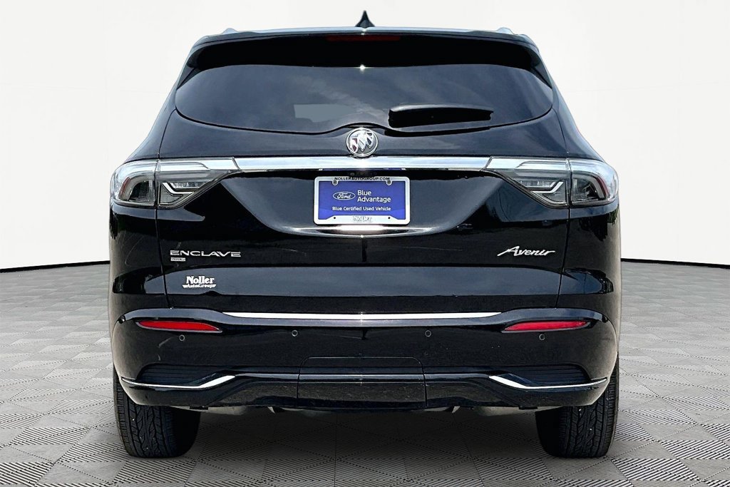 Used 2023 Buick Enclave Avenir w/ Avenir Technology Package AWD/4WD image 4