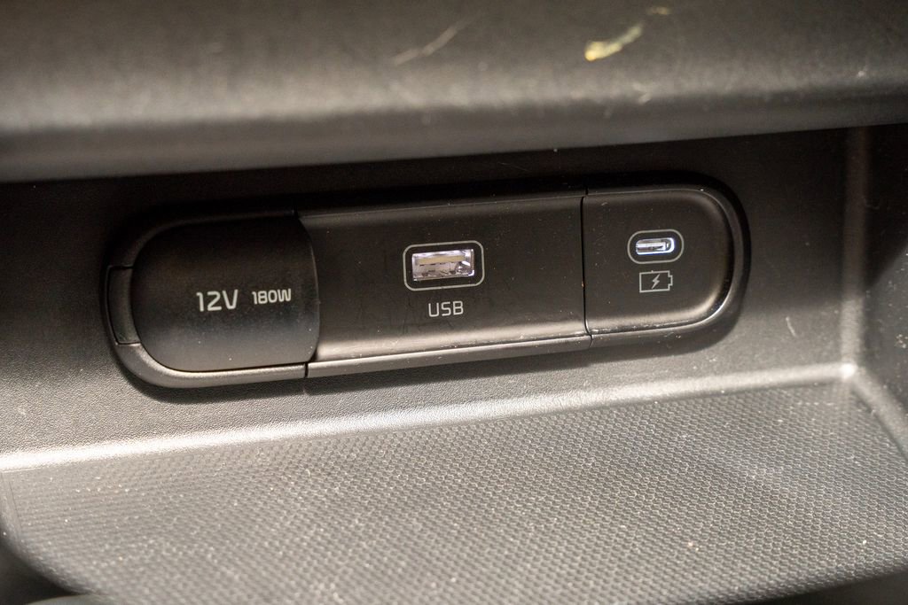 Used 2025 Kia Seltos S image 14