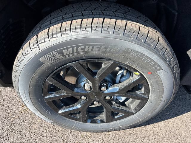New 2026 Jeep Grand Cherokee Altitude AWD/4WD image 34