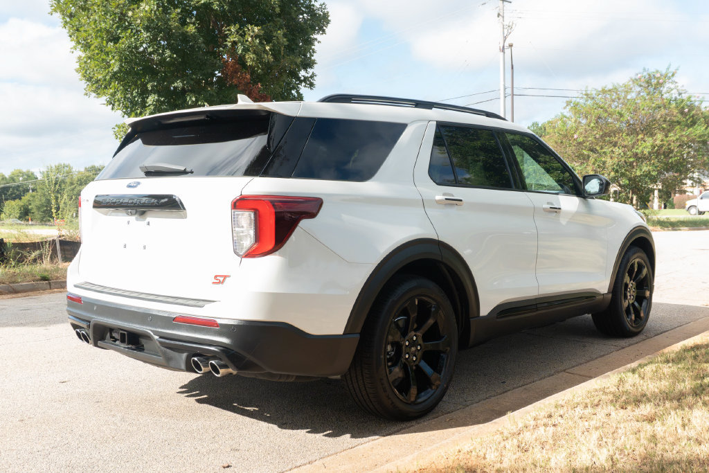 Used 2023 Ford Explorer ST RWD image 8