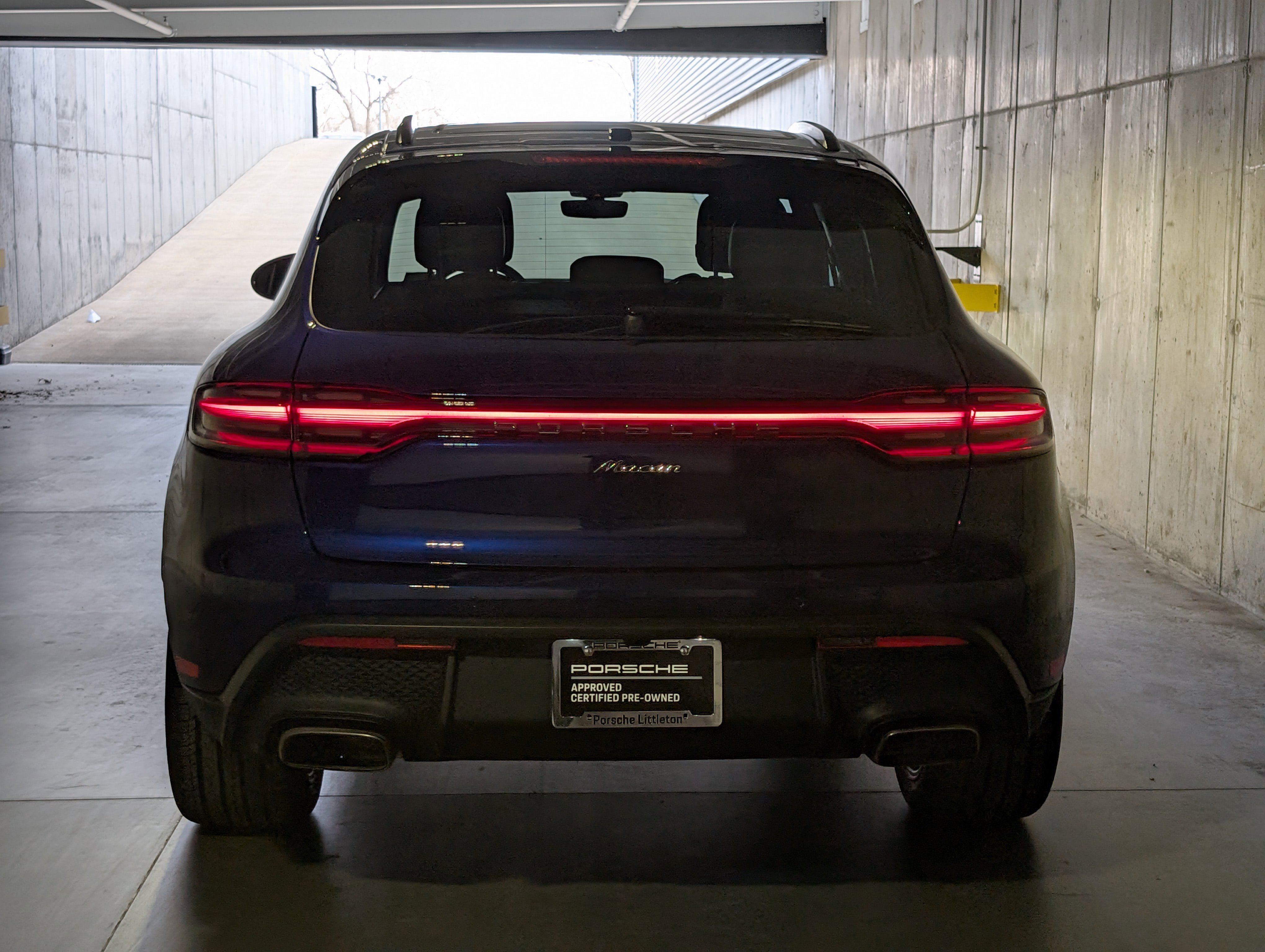 Certified 2025 Porsche Macan image 16