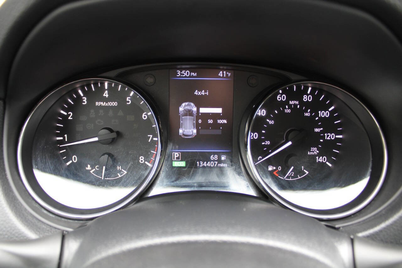 Used 2018 Nissan Rogue S image 37