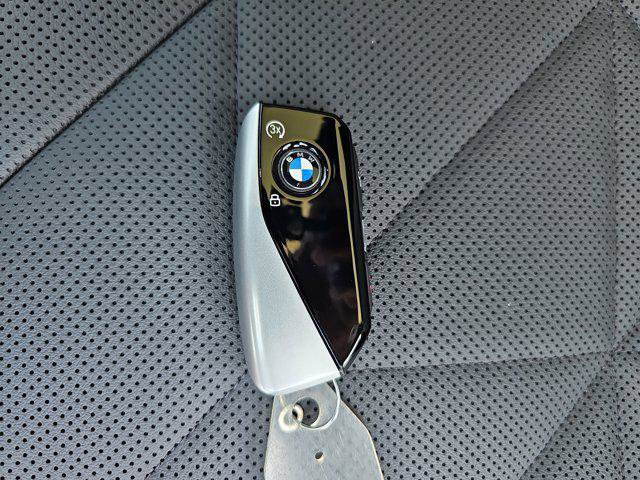 New 2026 BMW iX xDrive60 w/ Premium Package image 36