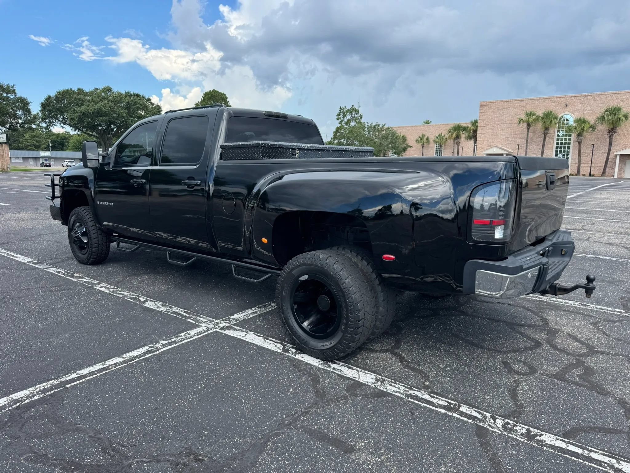 Used 2008 Chevrolet Silverado 3500 LTZ AWD/4WD image 9