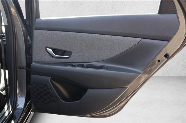 Certified 2024 Hyundai Elantra Limited FWD image 27