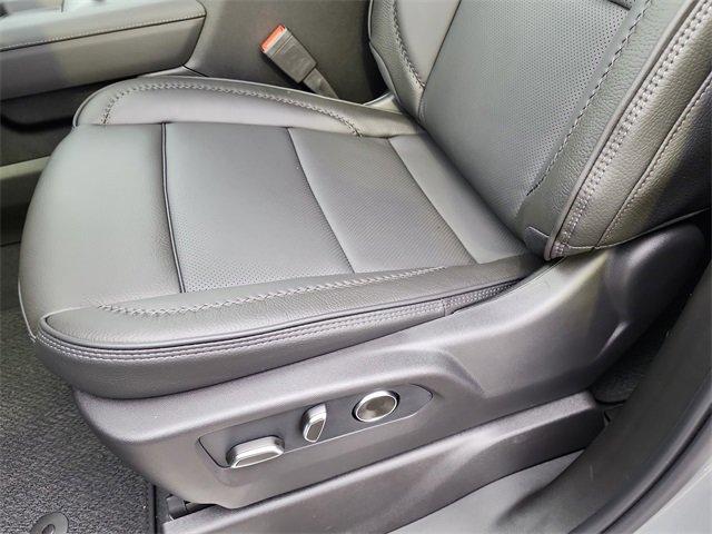 New 2026 GMC Sierra 3500 Denali w/ Denali Reserve Package image 19