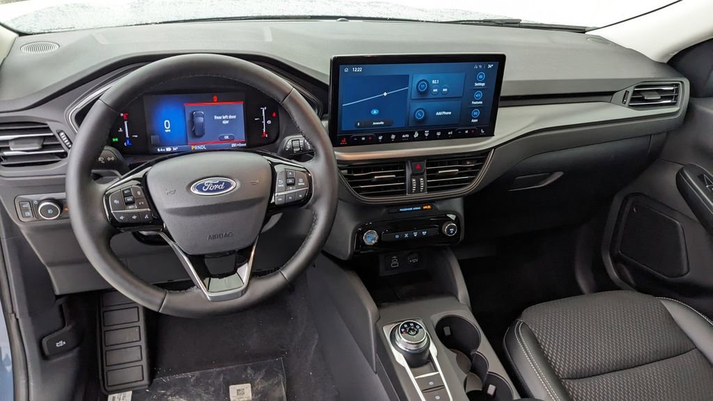 New 2026 Ford Escape SE image 3