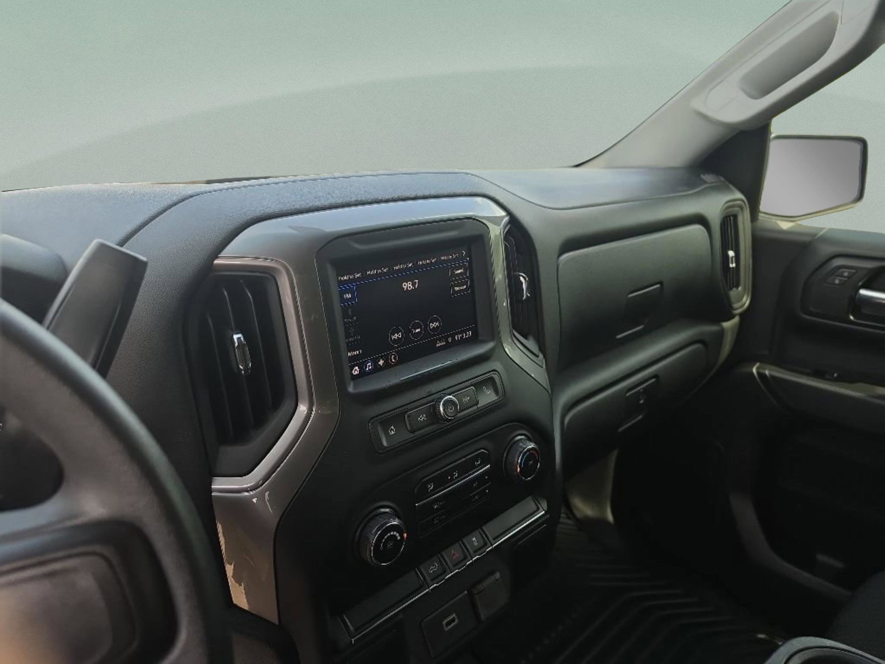 Used 2020 Chevrolet Silverado 1500 Custom w/ Custom Value Package AWD/4WD image 18