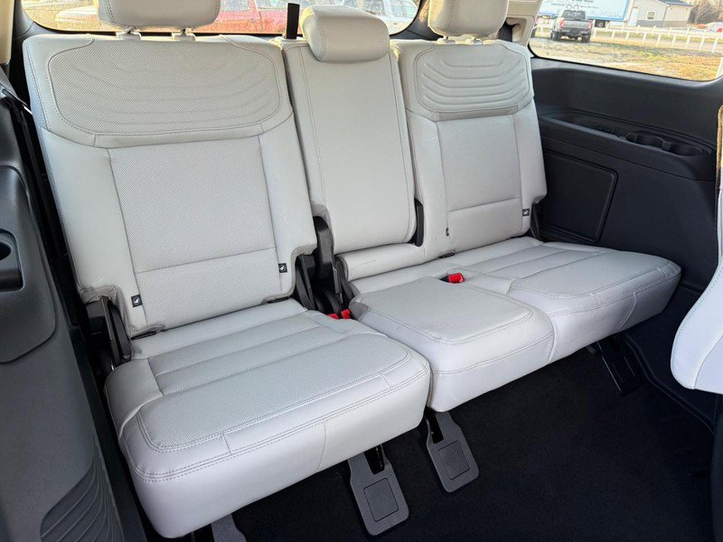 New 2026 Ford Expedition Platinum w/ Platinum Ultimate Package image 5