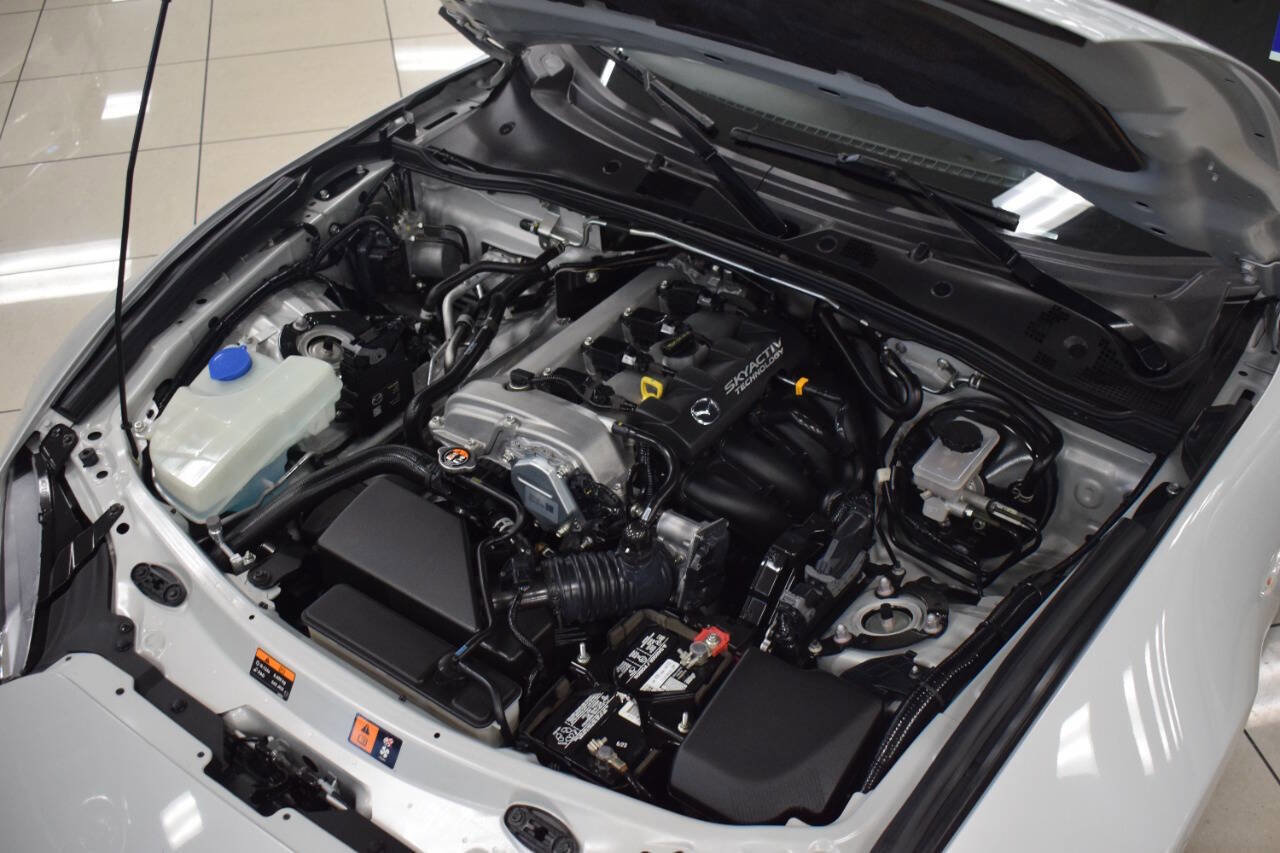 Used 2018 MAZDA MX-5 Miata RF Grand Touring image 39