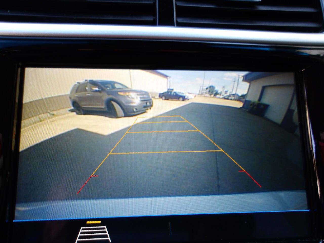 Used 2019 Chevrolet Sonic LT w/ Convenience Package FWD image 41